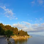 Megan 1 Pensiune Crikvenica