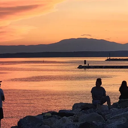 Megan 1 3* Crikvenica