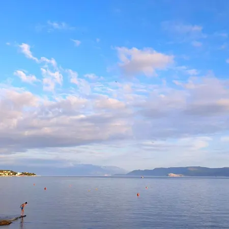 Megan 1 3* Crikvenica