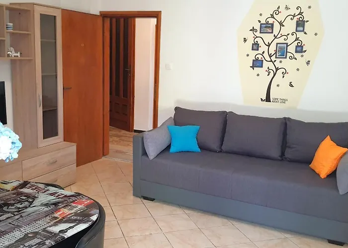 Megan 1 3* Crikvenica