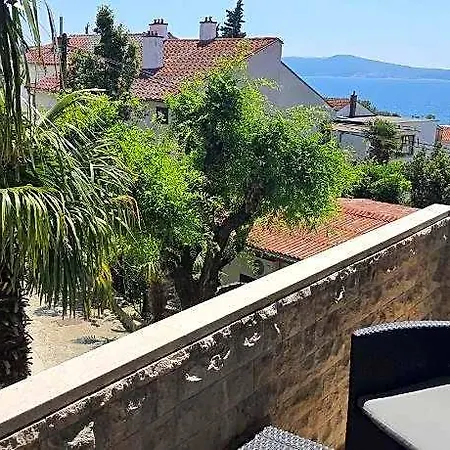 Megan 1 3* Crikvenica