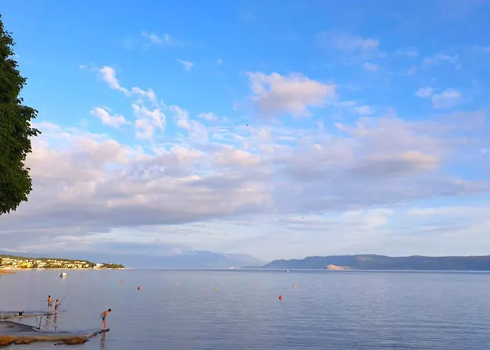 Megan 1 3* Crikvenica